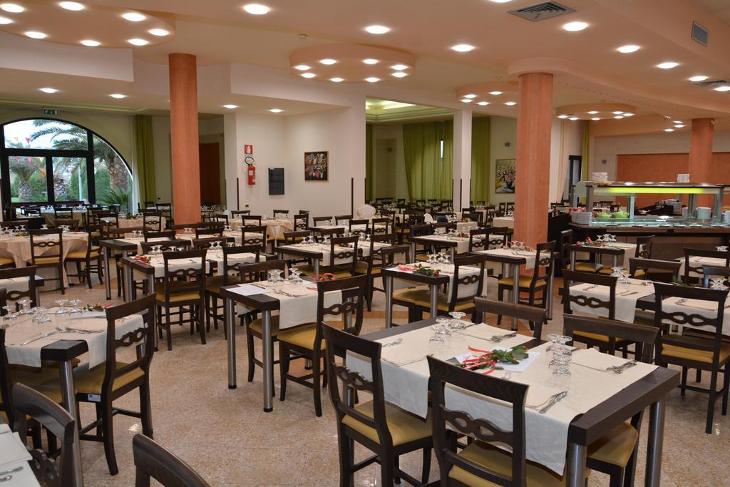 Hotel Thalas Club ตอร์เรเดลลอร์โซ ภายนอก รูปภาพ